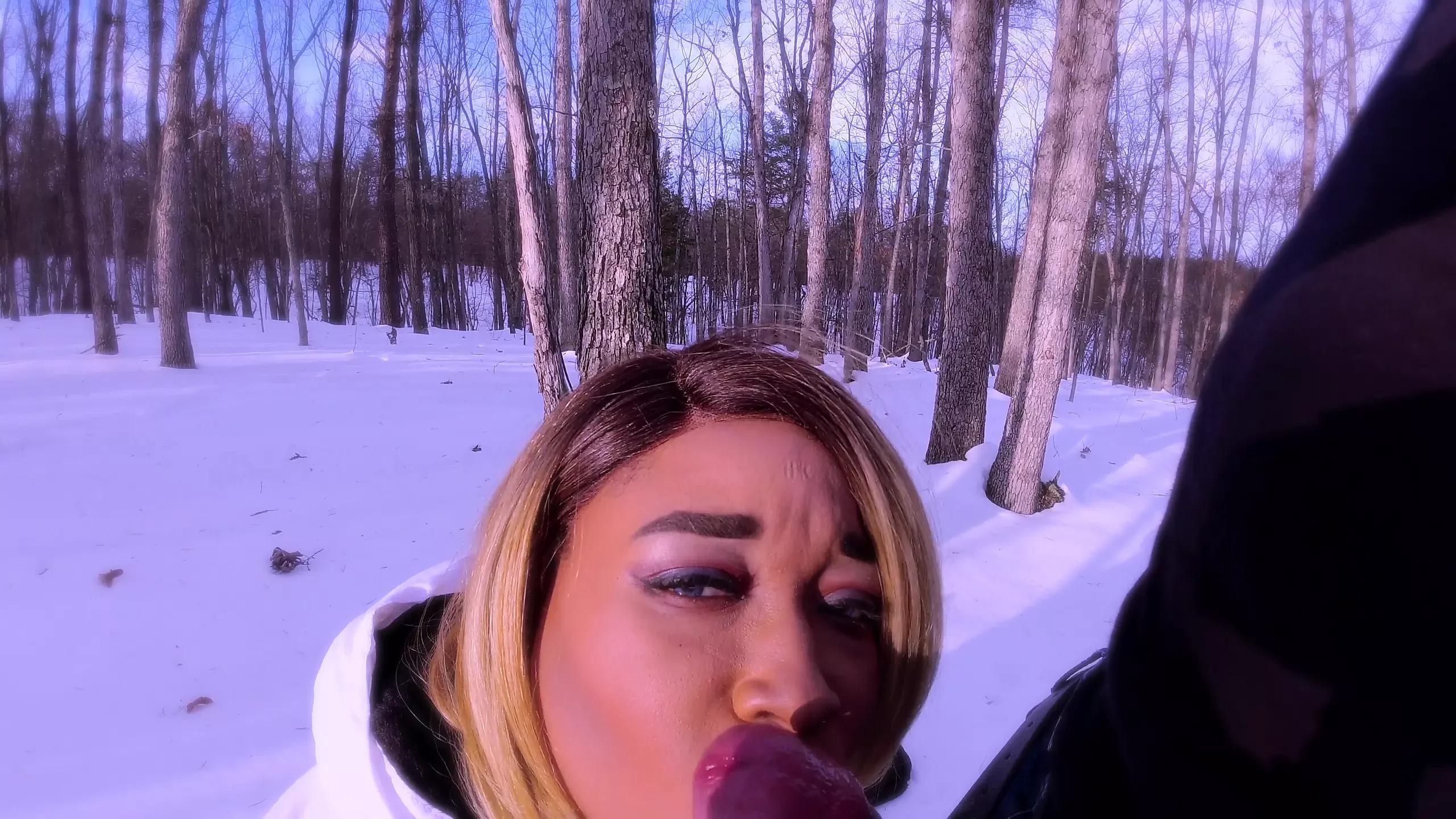 4K- Sucking dick in the Snow Nina Rivera