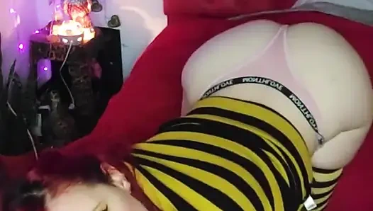 Membosankan! Tenggorokan Dalam Untuk Sahabat Saudara Laki-laki Saya!