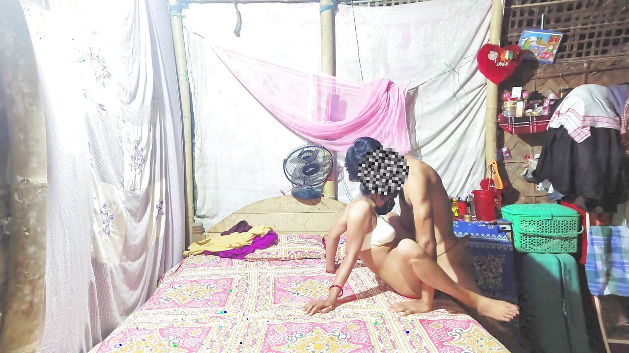 Sexy' babi 18 Year Old Girl First Time Sex Hardcore Orgasm Desi Indian Boy & Girl Village Fuck the best babi