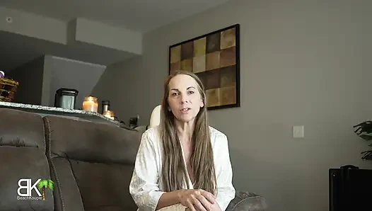 Mami und stiefsohn teilen sich eine couch! Aitsf230407