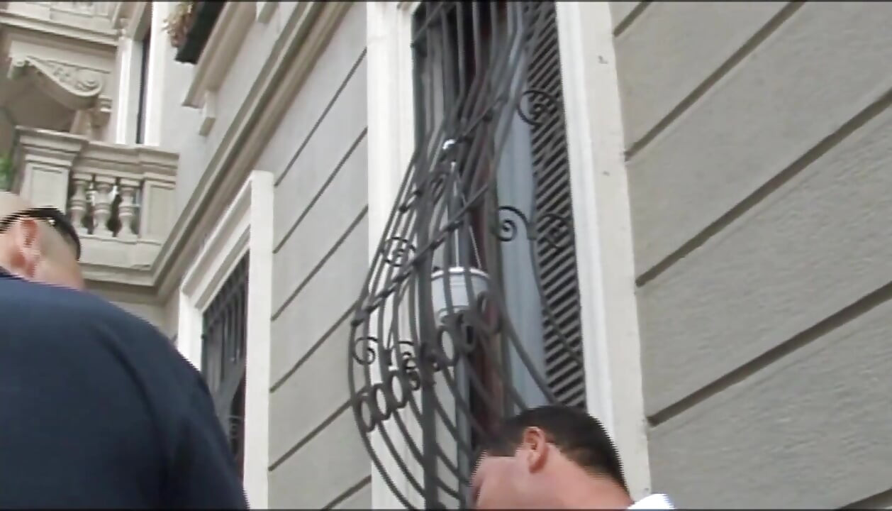 Old and young threesome pussy fucking