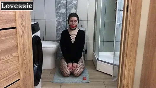 An obedient, hot MILF with a big butt serves her master and becomes a piece of human furniture - Lovessie