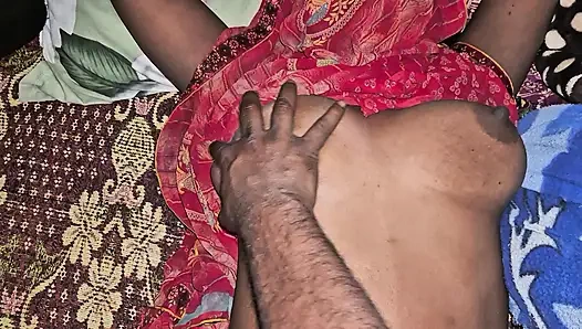 Массаж черной киски с маслом и жесткий трах с индийской бхабхи