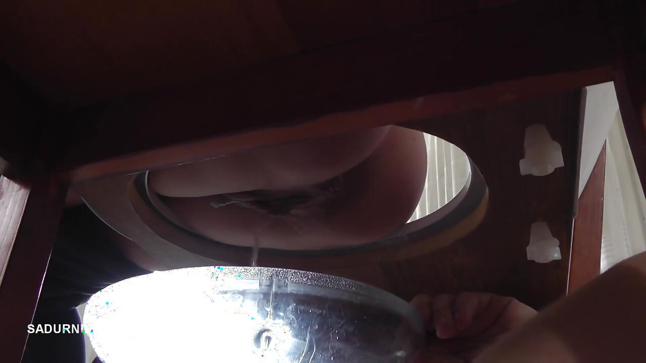 Mistress Tatjana Needs to Pee