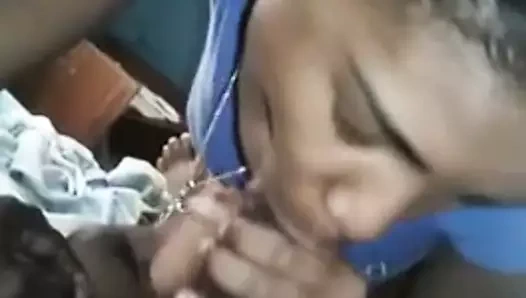 Молодой минет