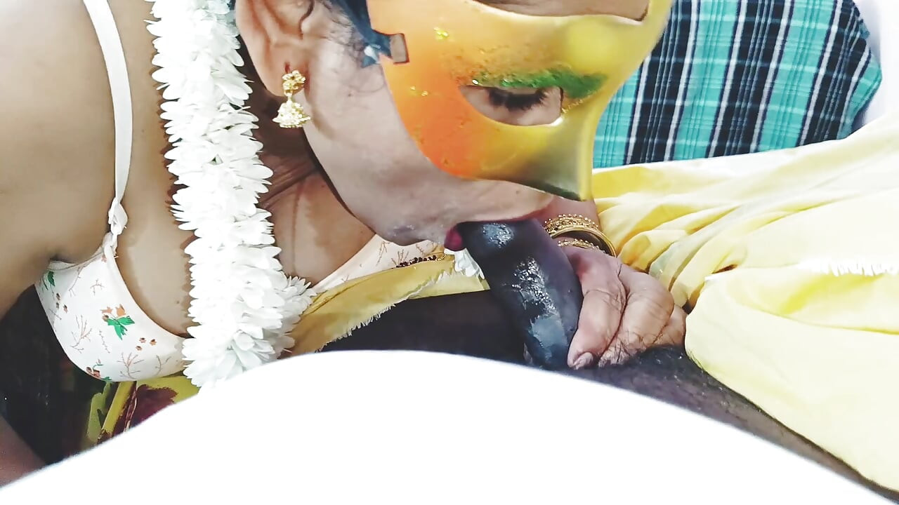 Hintli büyük memeli üvey anne üvey oğlunu Telugu edepsiz konuşmalarıyla sikiyor