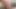 2人のセクシーな女の子が床に手を使って濡れたおまんこを犯す