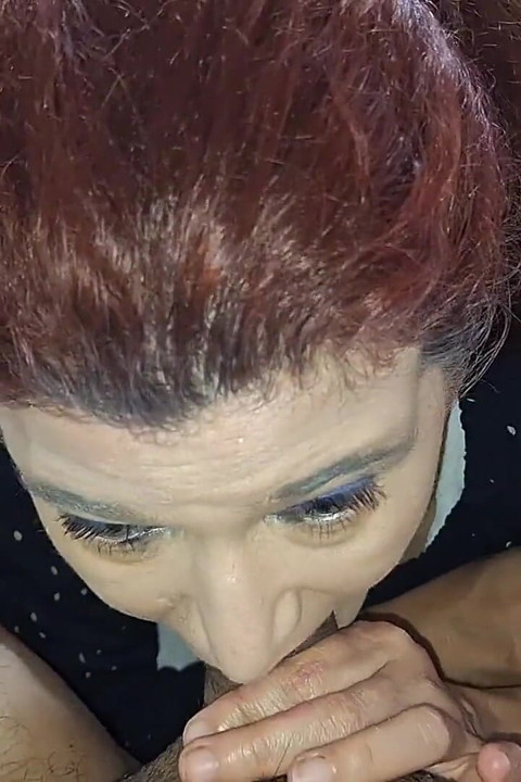 Namorada chupa meu pau e baba meu esperma