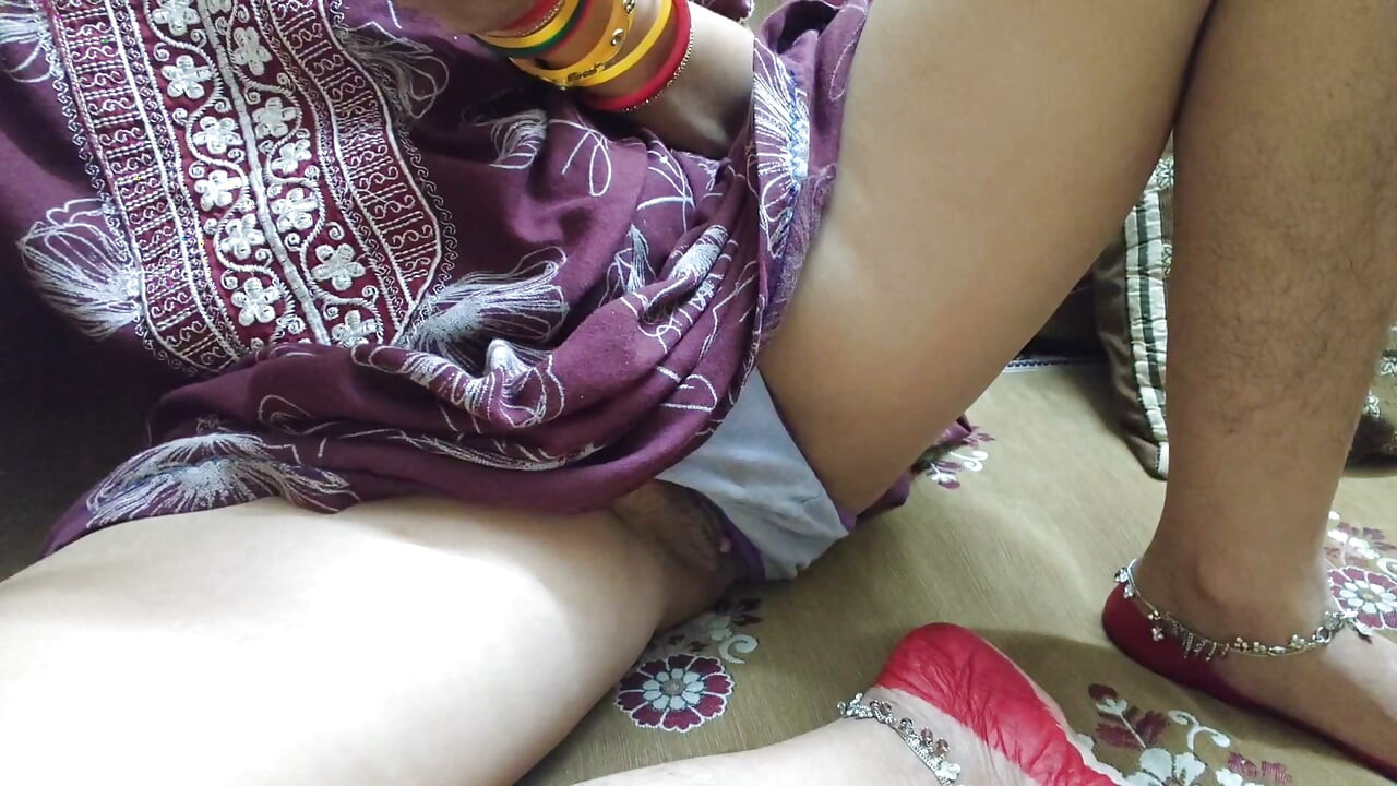 Bhabhi ki chut ki garmi 98° thi chod kar thanda kiya bhabhi ko