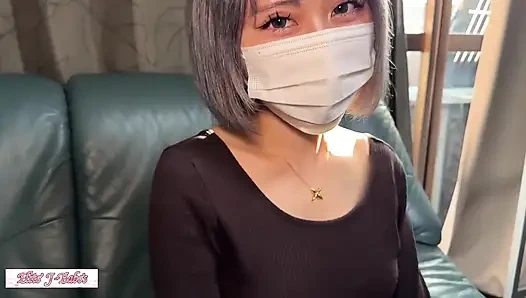 Сногсшибательный стоматологический гигиенист Allure светит как реакции усиливаются во время смелого ракурса встречи