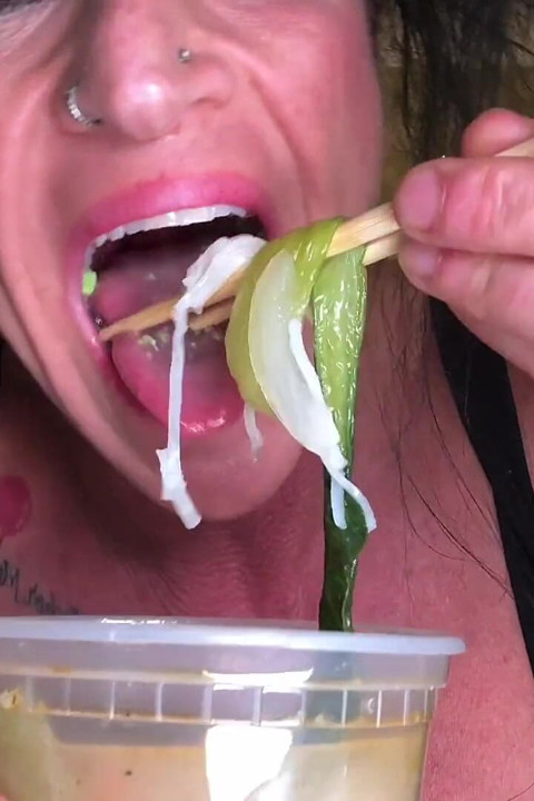 Gulp Thanksgiving: Goddess Kandy Feasts & Swallow You Down Her Throat