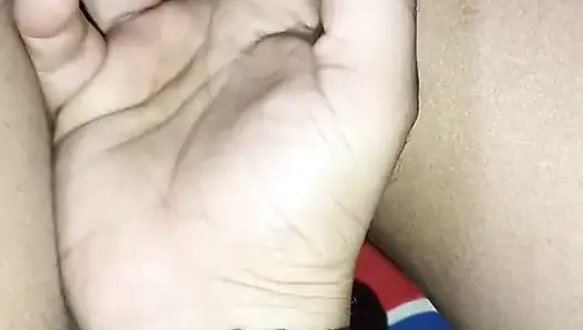Desi Pooja Bhabhi Apni Chut Massage