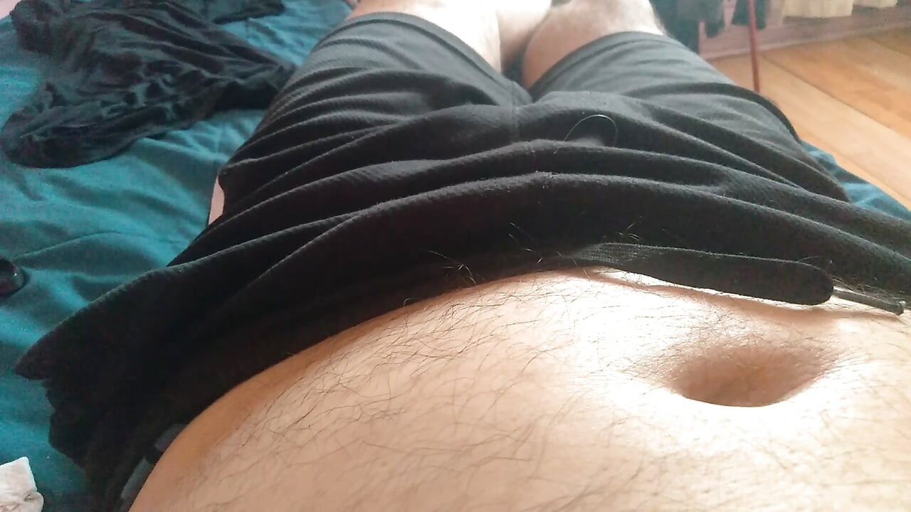 Penis känns väldigt hård när den stimuleras