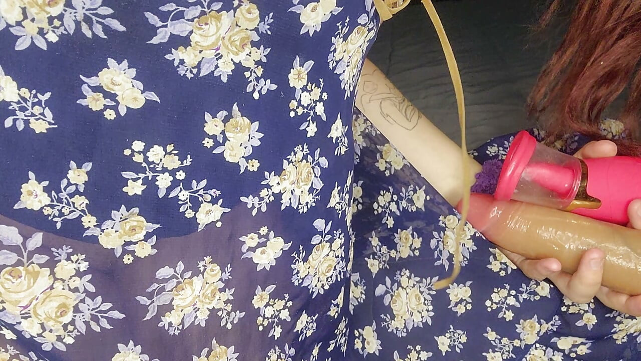 Fucking my tight pregnent pussy i need to cum twice a day