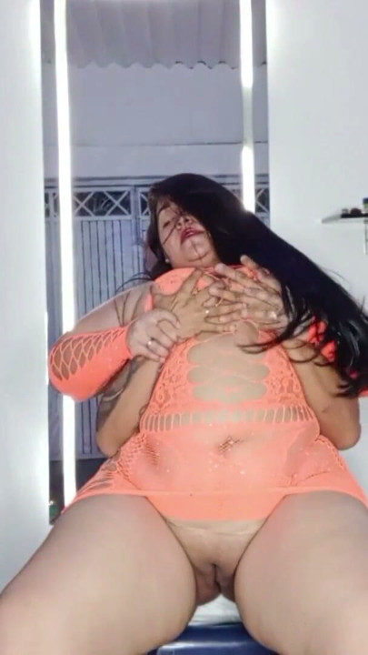 I find out that my stepsister is an exotic dancer! but the biggest surprise was when he showed me his talent by sucking my cock | Clip 1