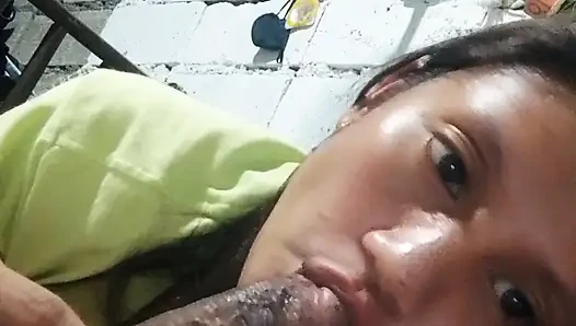 Aku blowjob suamiku sampai dia cum