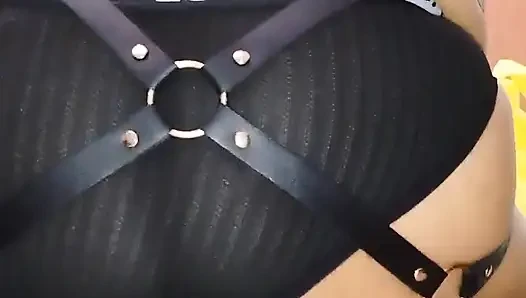 Saya suka dildo pelangi saya
