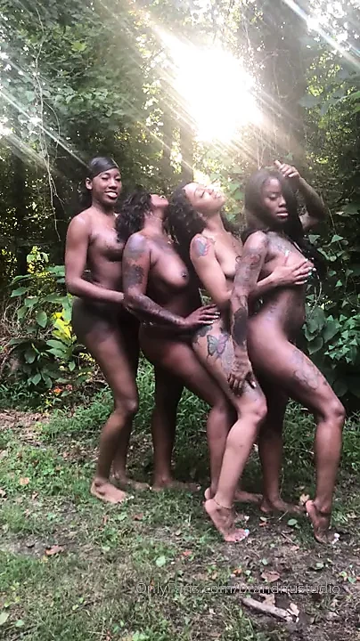 Photoshoot - 4 Ebony strippers turned models