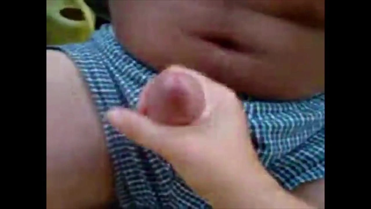 Amatorska ręczna robota z kremowym wykończeniem