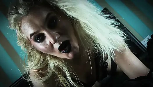 Темное завораживает