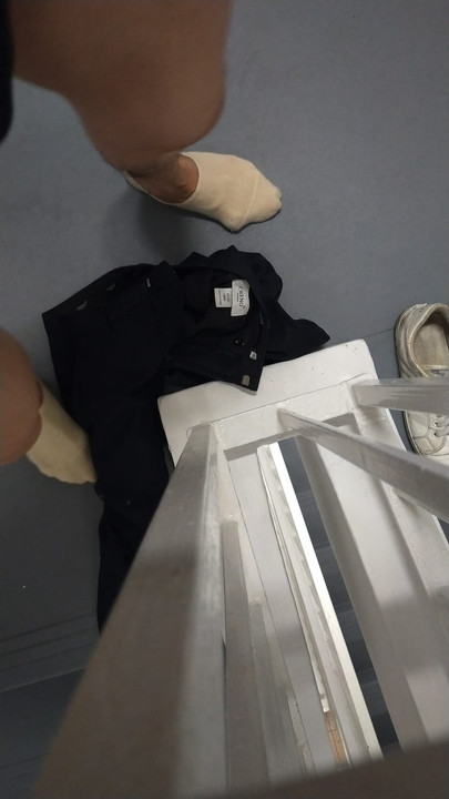 Cock jiggle and bounce at a public staircase.