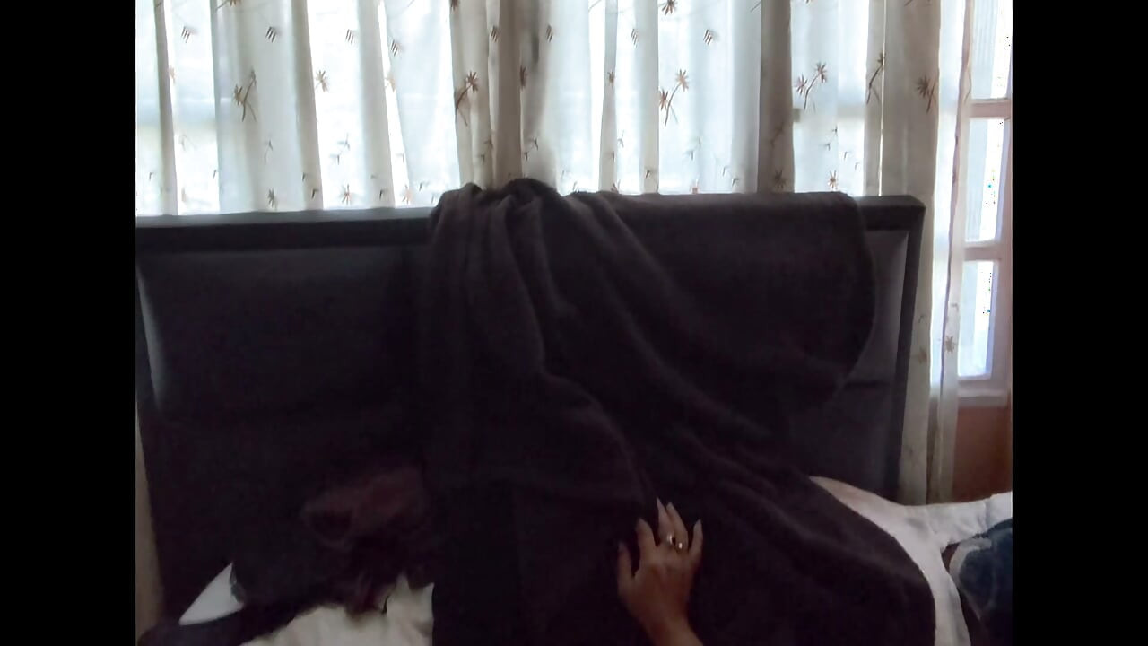 I Want You to Me as Hard as You Can! I Have Sex with a Mature Businesswoman
