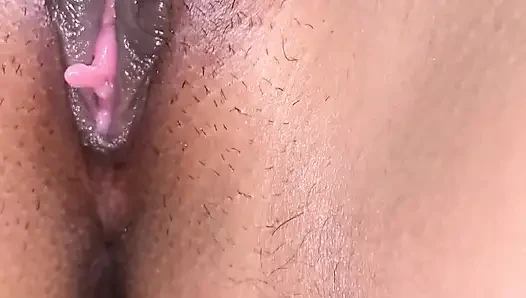 Lund Pehli Baar Le Rahi Hai Schüchterne indische Ehefrau – Ehemann Ke Saamne Nahi, Par-Kamera Ke Saamne Full Nangi Ho Kar Chud Gayi