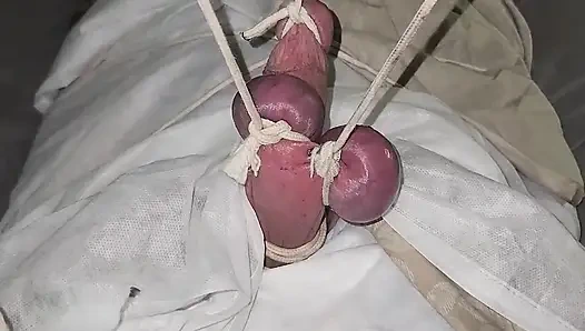 CBT gadis cantik dibungkus, ditimbang, dan di waxing