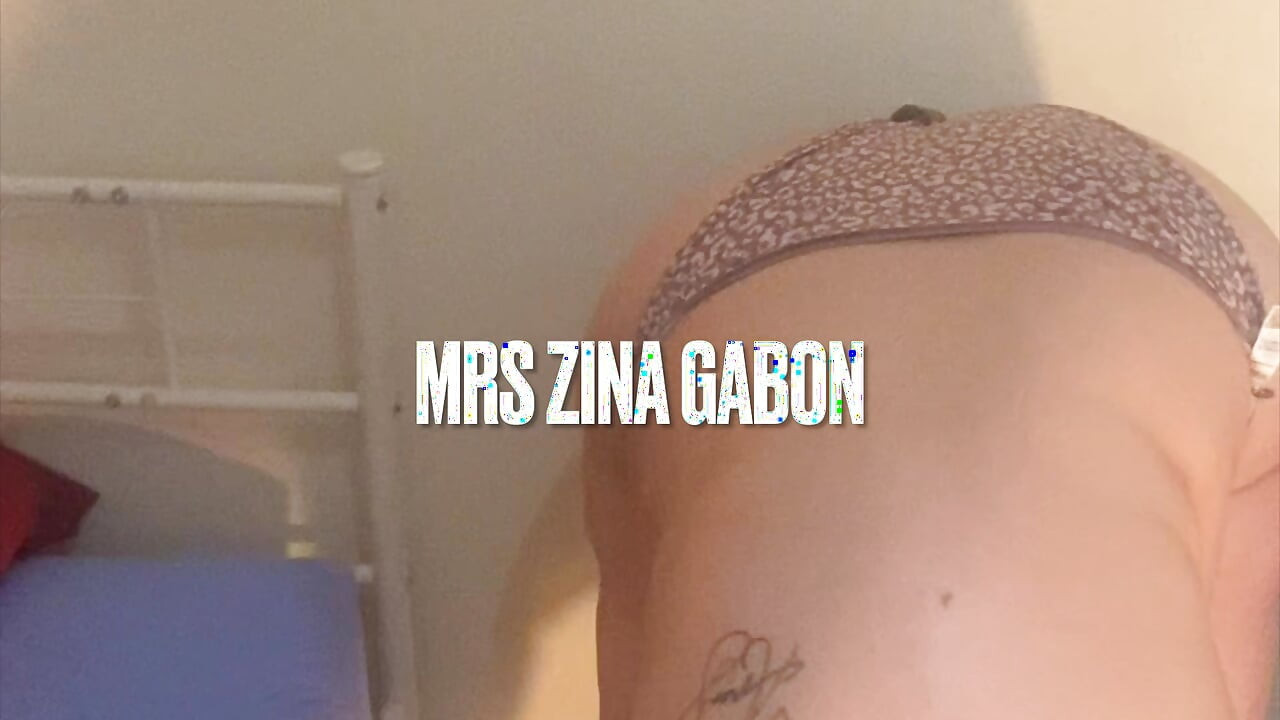 Milf casada fica quente e fumegante fora do chuveiro para seu amante