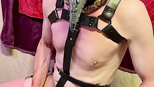 Horny Man Brings His Cock To Orgasm