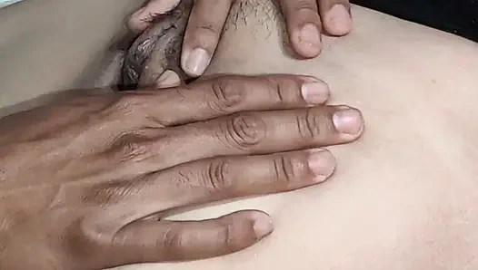 Ich bin eine jungfrau und mein stiefvater ejakuliert zum ersten mal in meiner vagina.