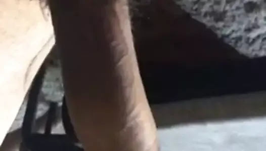Красивая необрезанная сперма на ноге