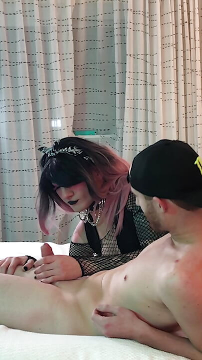 Sissy jade madison si cewek gotik nyepong kontol sampai tenggelam - kompilasi 4