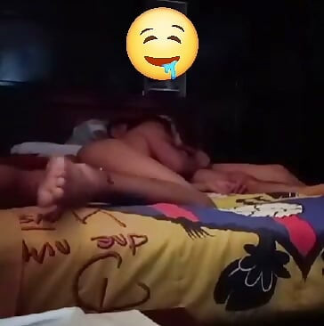 A barátom meglátogat, és végül kefélünk