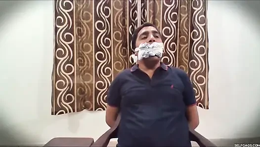 Tembel koca öğürerek cezalandırılıyor