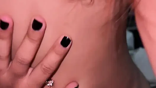 Она так обожает мой хуй