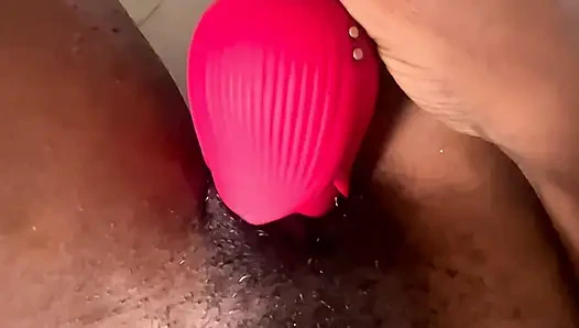 Первый раз сквиртует