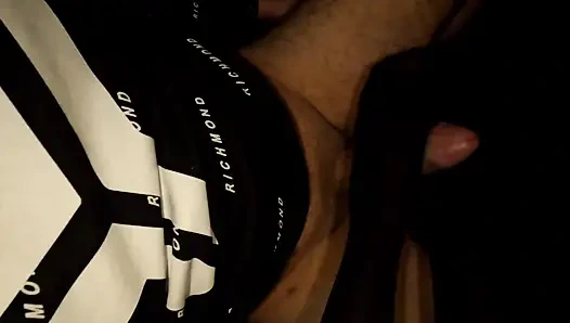 Siyah naylon çoraplı seksi ayakla mastürbasyon