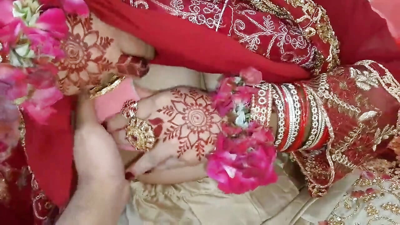 Suhagraat Ka Din, Maine aapni Wife ko Bahut Choda