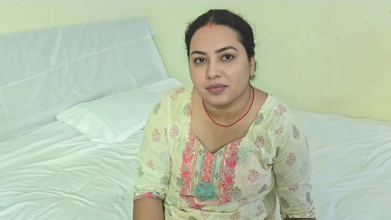 Stepmammi ko message karke unka dard kam kia , stepmummi muh me leke jor jorse chosen lagi