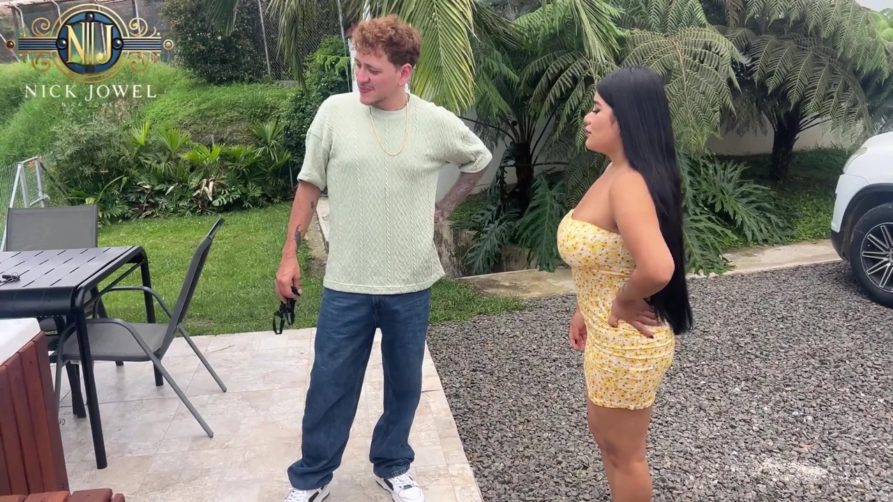 I Give a Punishment to the Peruvian Housewife Issane