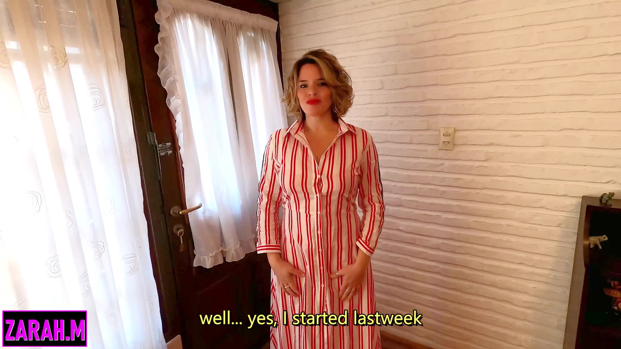 我老板的妻子勾引我干她并射在她巨大的奶子上