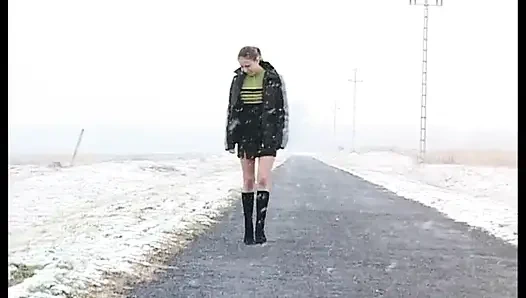 Solo pee girls janett - jil - juci - kata k - katalin - kathleen - film mega kencing