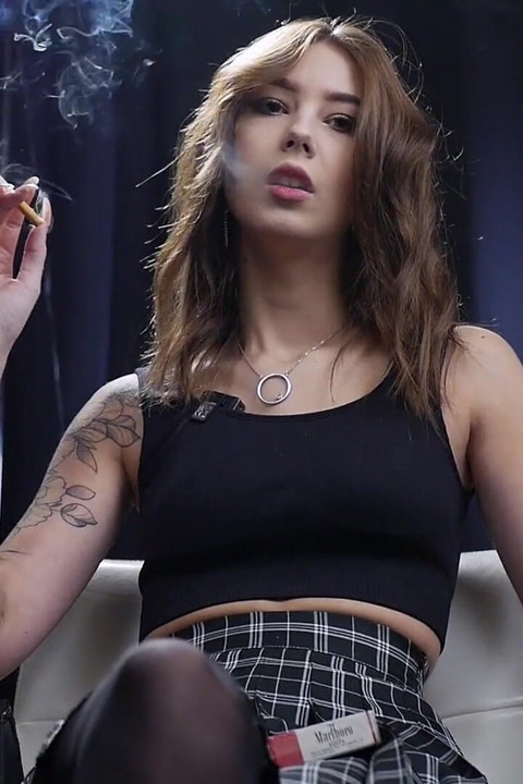 19 Years Old Brunette Is Smoking 100mm White Cigarette