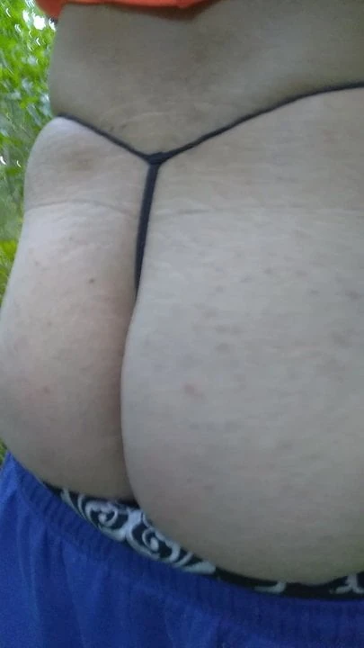 White sissy with bubble butt in gstring shaking that ass