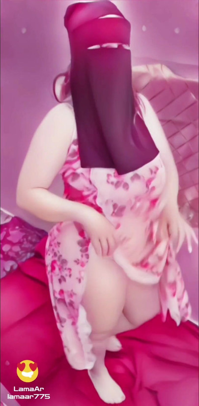 Pezeli Arap tanrıça seksi göbek dansı striptiz Arap hentai ibadeti | Klip 1