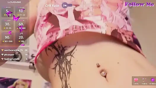 Aku gemetar dengan kenikmatan tepat di depan matamu