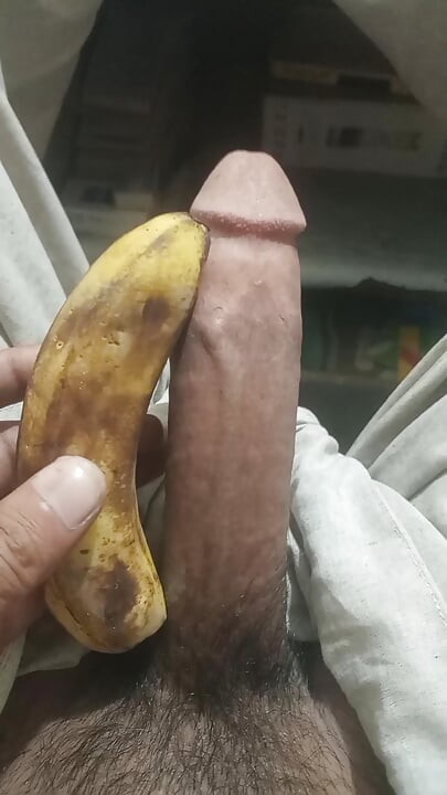 Min aur mera land bahat masti min hai agar kasi ko sex ki khwahish hai to mere saath male aur female raabtah kar kar ho