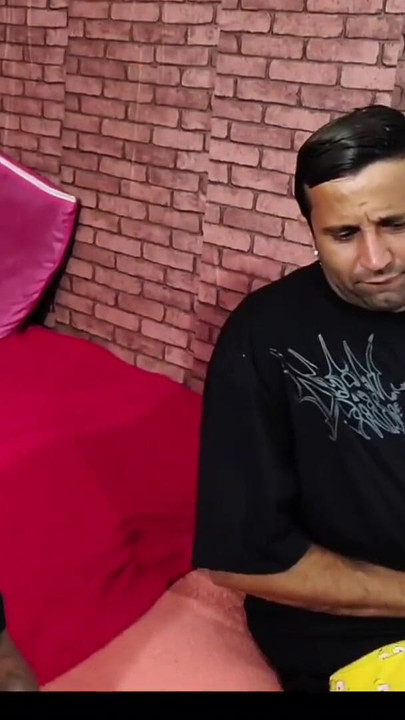 Two Entiado Nerds Makes Discovery Game With Her Half Sister | Clip 1