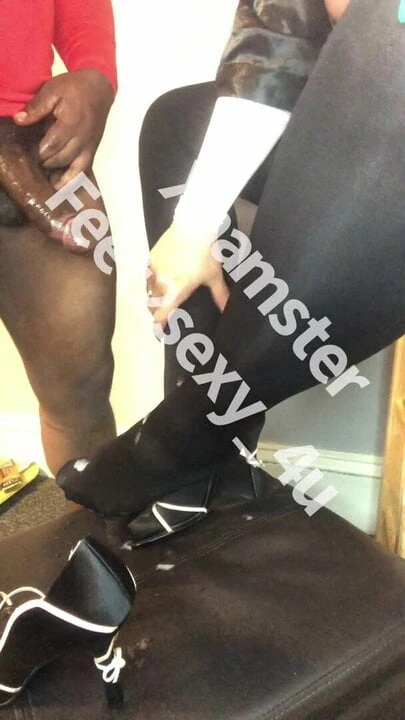 handjob cumshot on nylons
